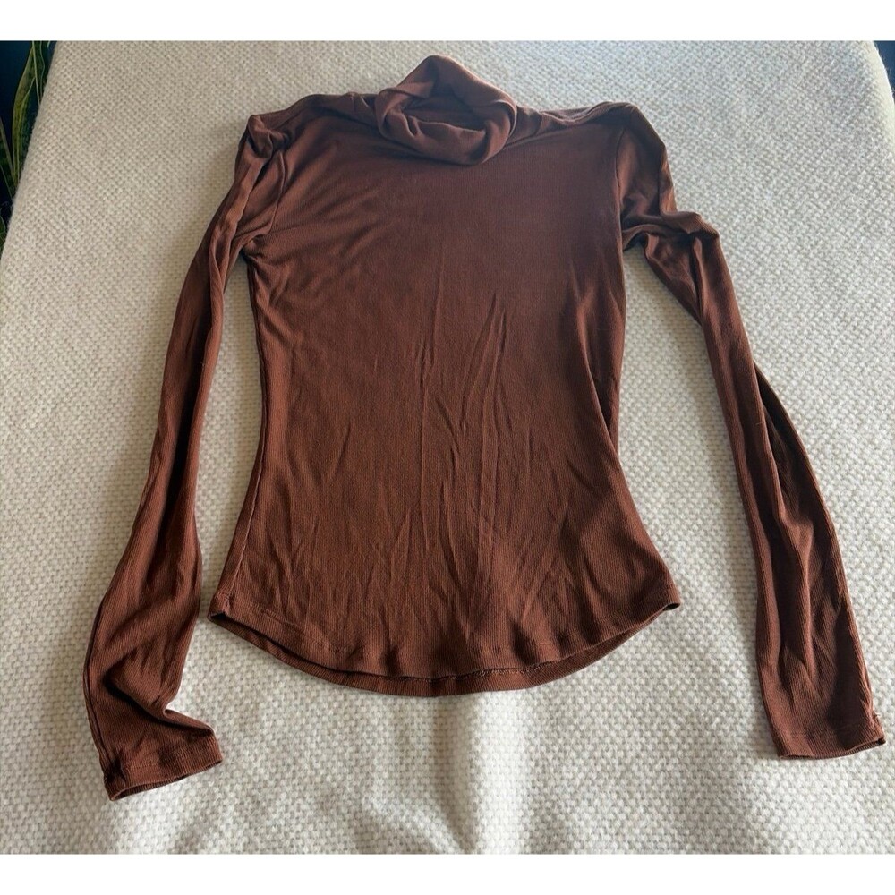 Sunday Best Ribbed Turtleneck / Long-Sleeve Top (Aritzia)